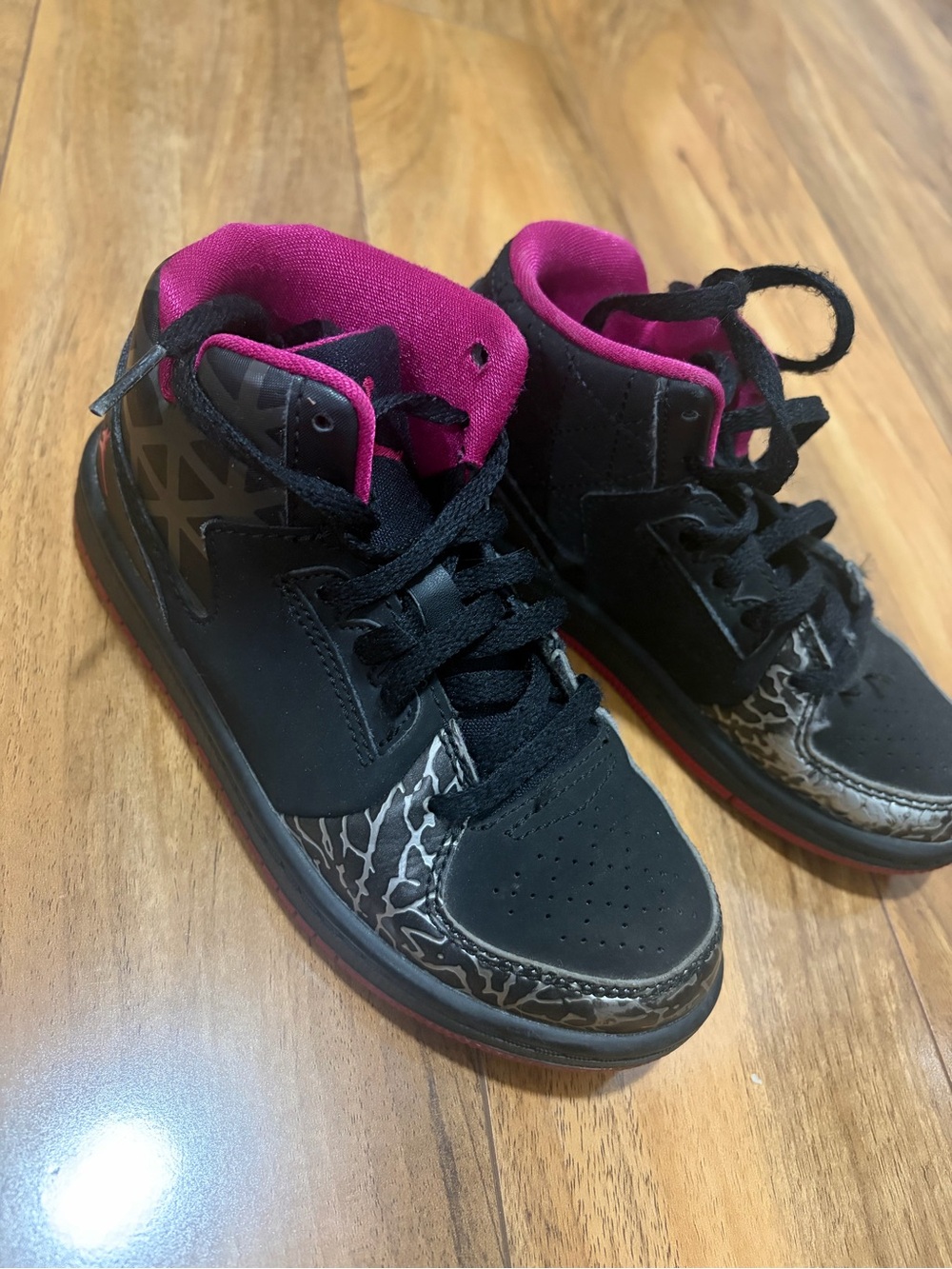 Jordan Kids Black and Pink High-Top Sneakers with Patterned Toe